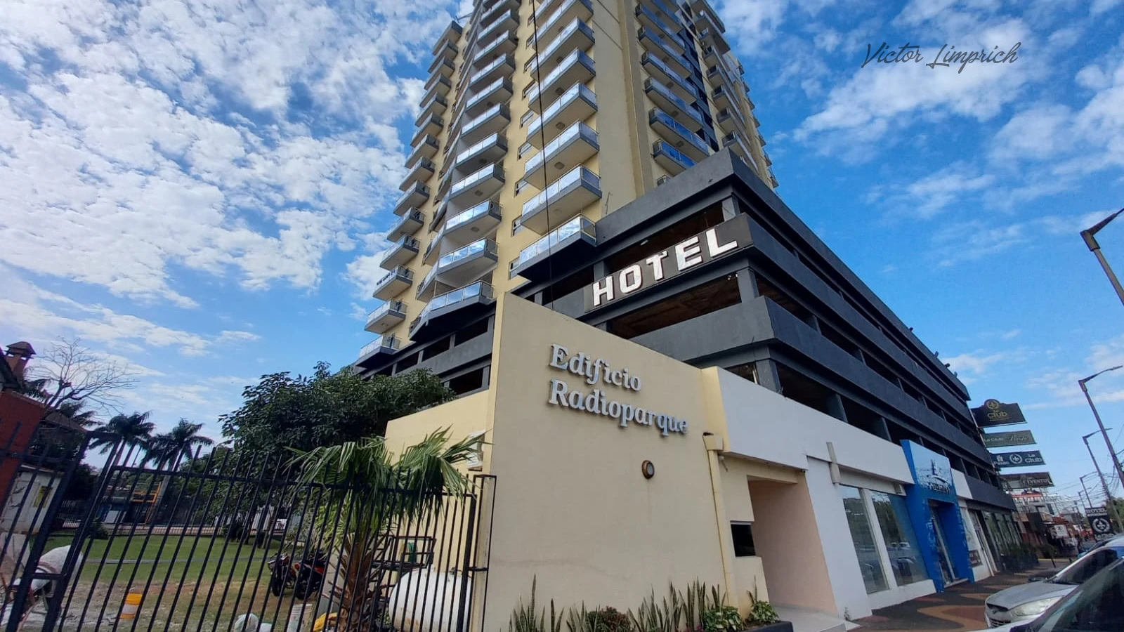 Departamento de 3 dormitorios - Edificio Radioparque, piso 11 - 1
