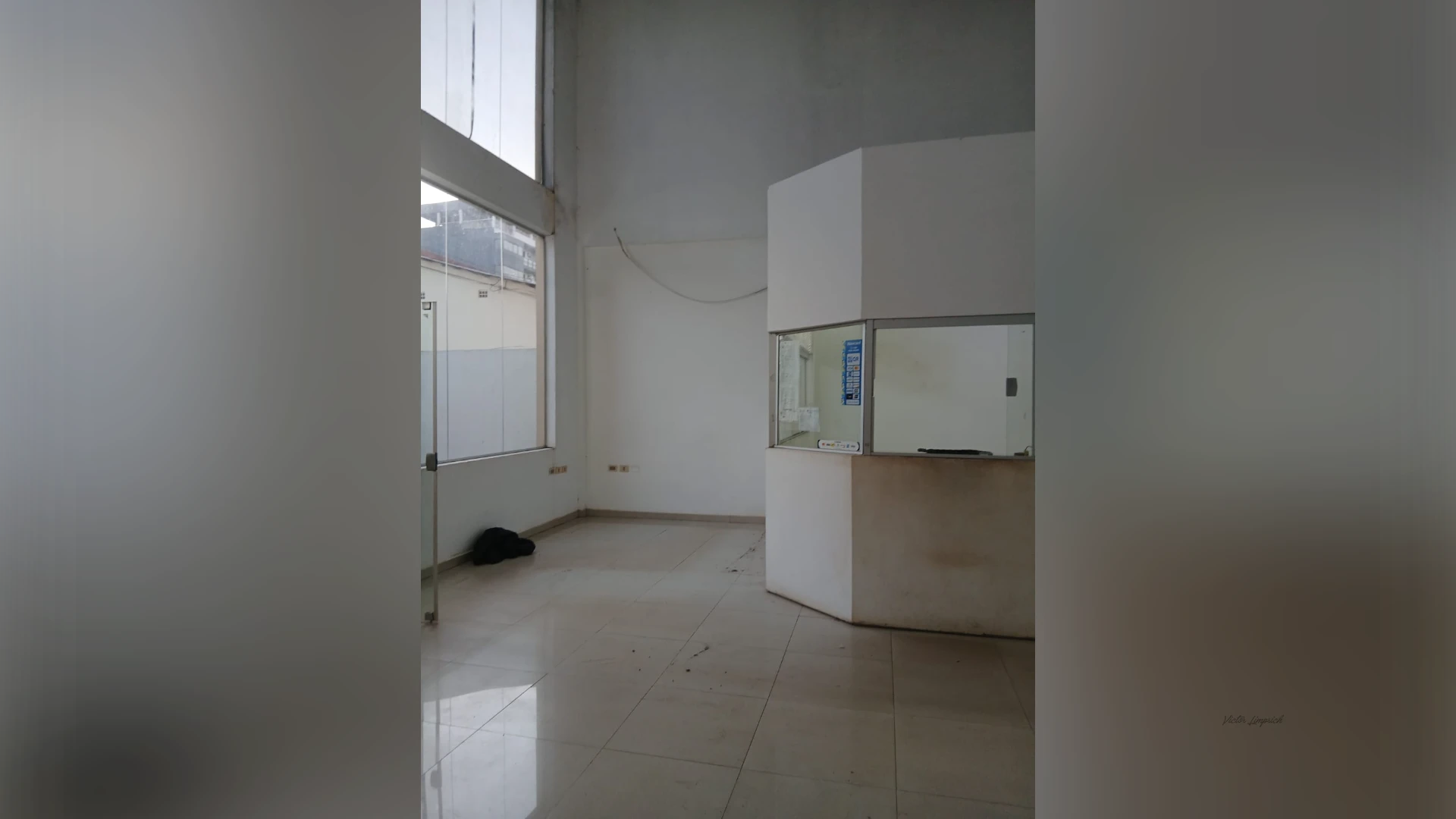 ALQUILER - GRAN SALÓN COMERCIAL 570m² - AVDA. CABALLERO, ENCARNACIÓN - 2