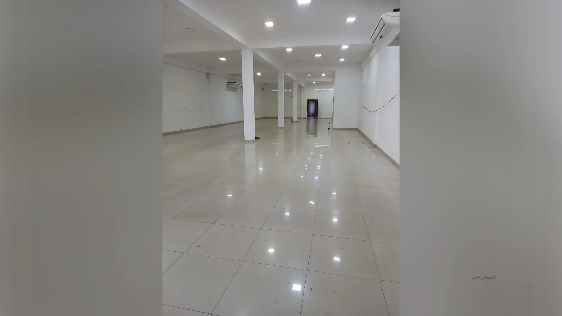 ALQUILER - GRAN SALÓN COMERCIAL 570m² - AVDA. CABALLERO, ENCARNACIÓN - 3