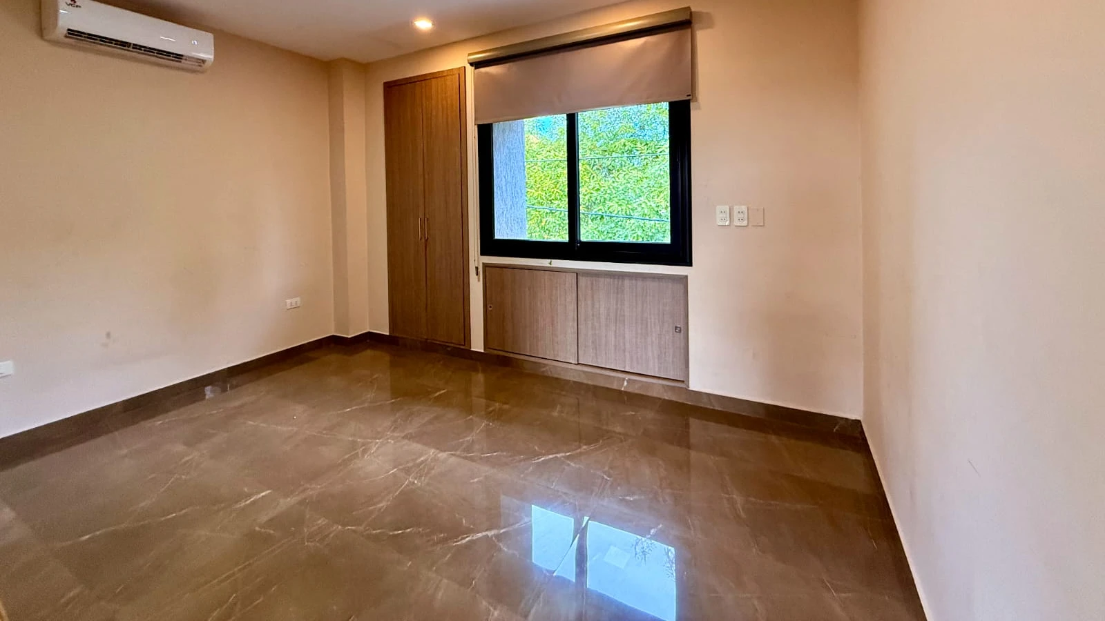 ️EN ALQUILER RESIDENCIA TIPO DUPLEX EN EL BARRIO QUITERIA DE ENCARNACION✨️ - 19