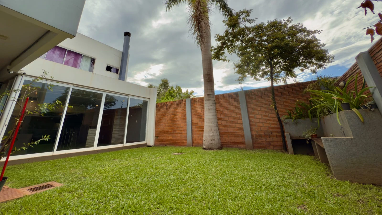 ️EN ALQUILER RESIDENCIA TIPO DUPLEX EN EL BARRIO QUITERIA DE ENCARNACION✨️ - 11